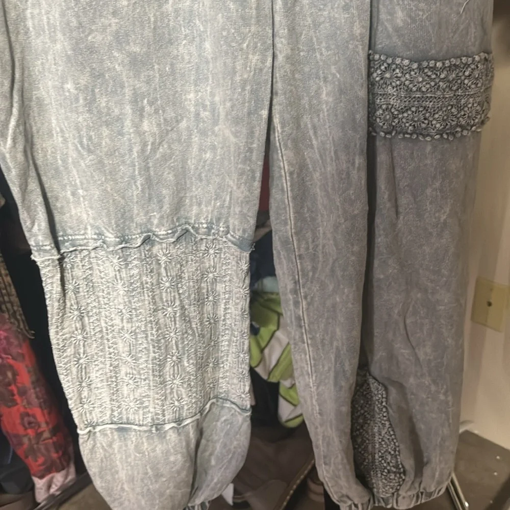 NWOT J.Her Eyelet Joggers - Picture 8 of 9